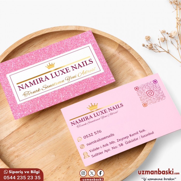 Nail Art Tırnak Kartvizit Tasarımı Nail art ve manikür stüdyosu için şık ve zarif kartvizit tasarımı.